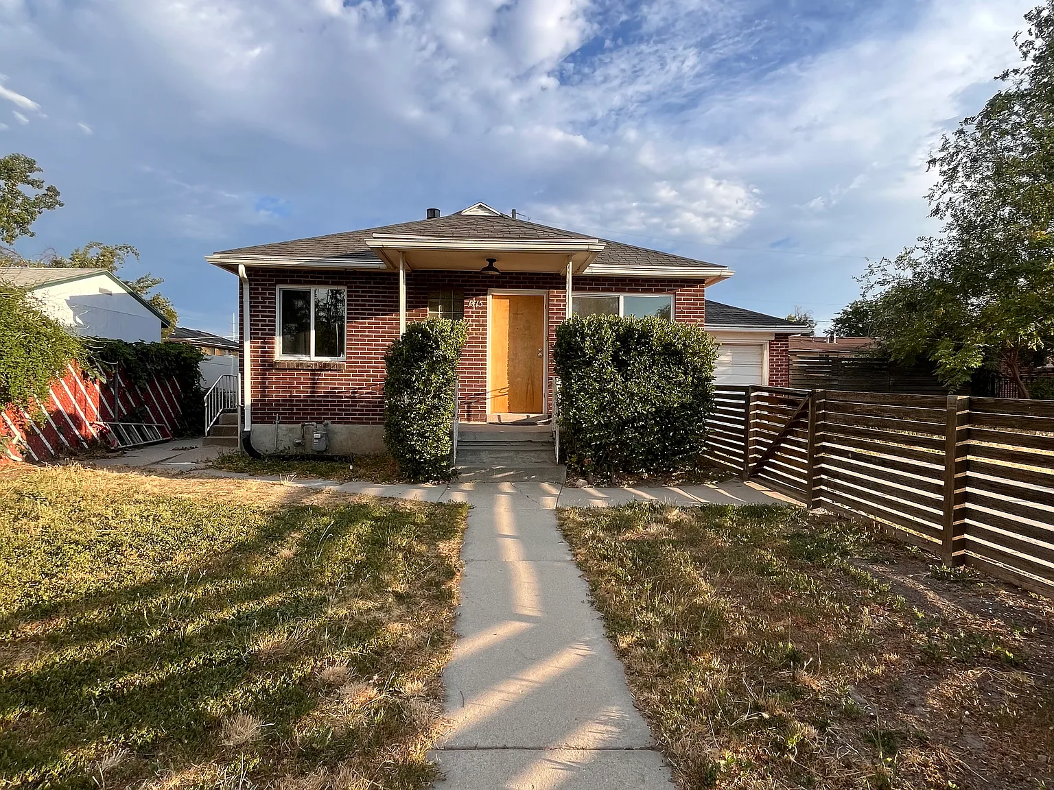 3 bed, 1600 sqft, $2,300 — Photo 1