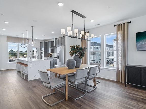 Cafe Opens to the Kitchen