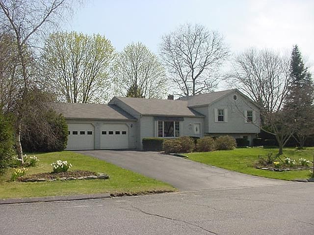 1st image of 77 Renee Dr