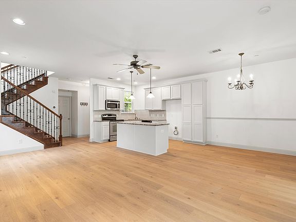 5th image of 706 S Jupiter Rd APT 1101