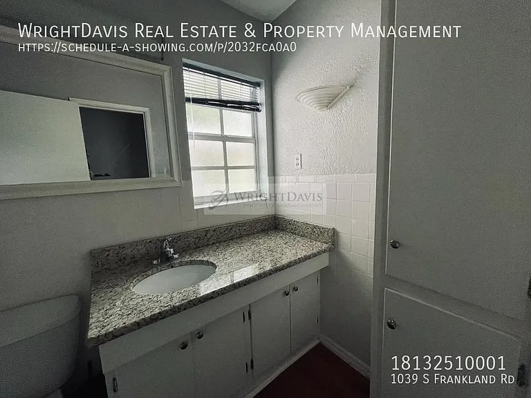 1039 S Frankland Rd — Photo 13