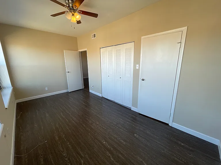 5608 Pershing Ave #1 — Photo 8