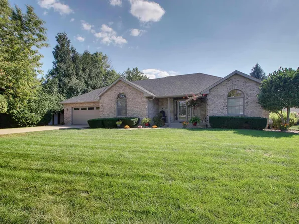 1536 Wilshire Dr, Quincy, IL 62305