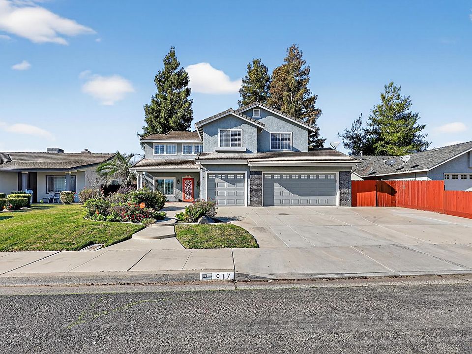 1st image of 917 Amador St