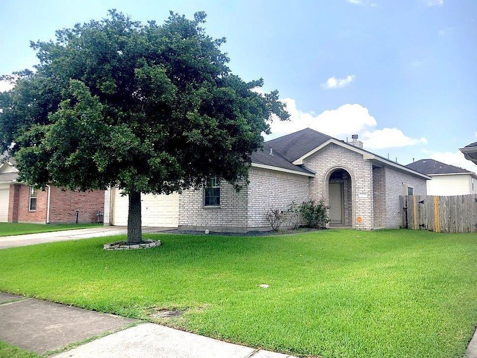 1st image of 7909 Emerald Oak Dr