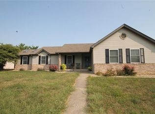 2740 Cedar Ridge Dr, Columbus, IN 47203