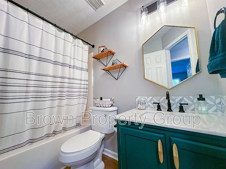 5813 Bacarro Pl — Photo 16