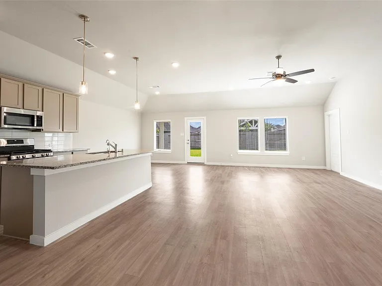 8635 Jetty Glen Dr — Photo 37