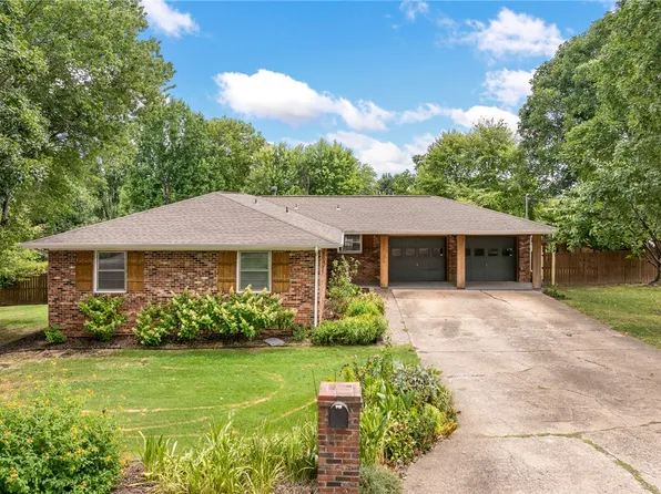 1001 Eugene St, Harrison, AR 72601