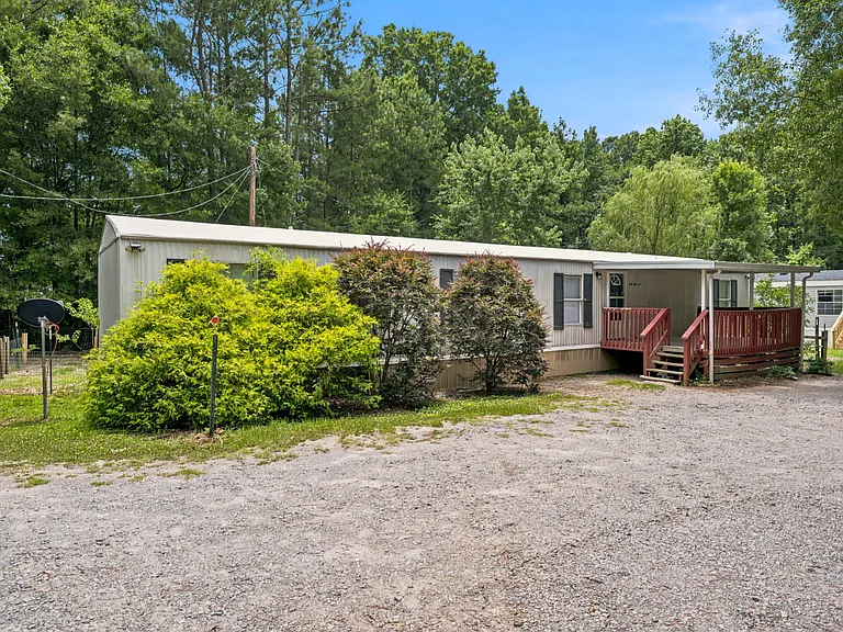 1046 Artic Loop — Photo 26