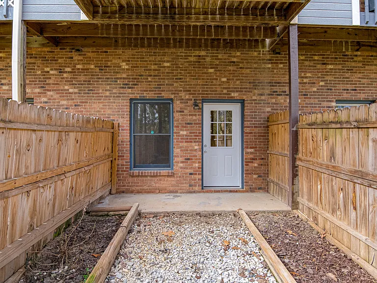 828 Brickwood Ct — Photo 11