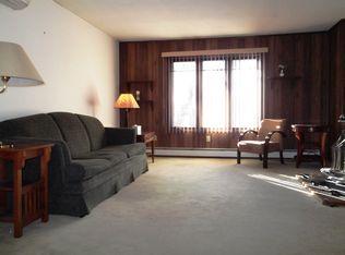 191 Bellevue Rd, Oakdale, NY 11769