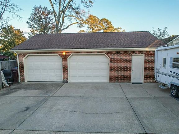 4th image of 1304 Lilac Ave