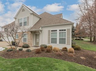 5658 S Greenway Ct #18-B, Highland Heights, OH 44143