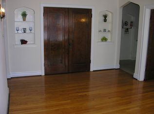 6438 Cermak Rd APT 201, Berwyn, IL 60402