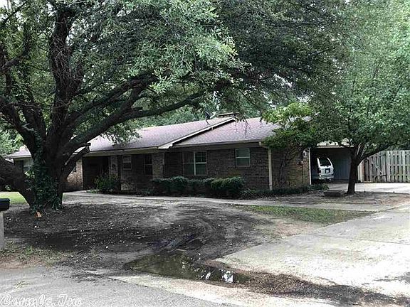 2nd image of 811 Graham Dr