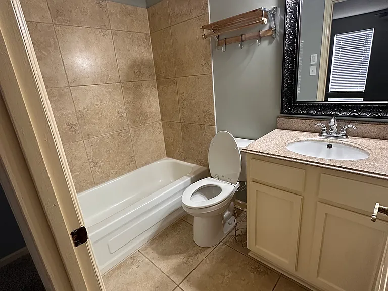 439 Rena Dr — Photo 14