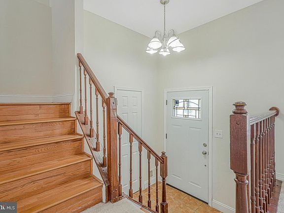 5th image of 6050 S Hil Mar Cir