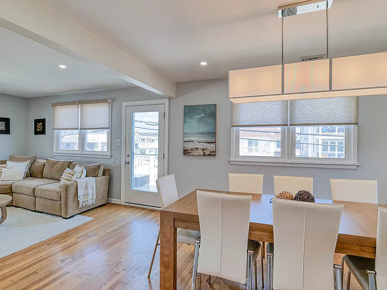7000 Winchester Ave — Photo 15