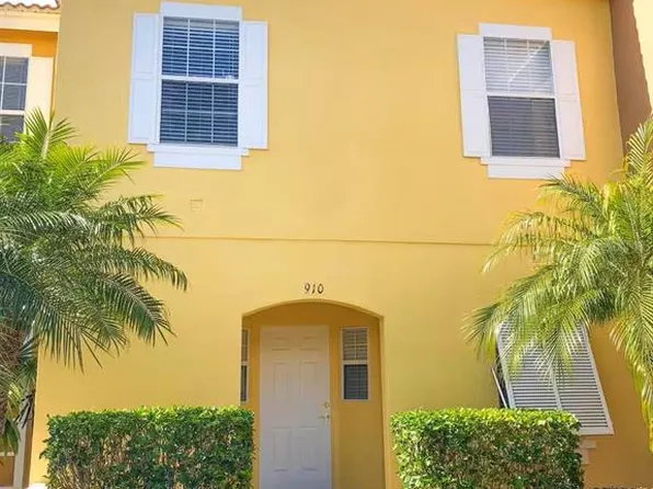 910 Park Terrace Cir, Kissimmee, FL 34746