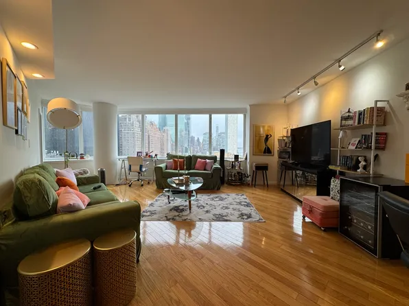 415 East 37th Street 19J image 3 of 25