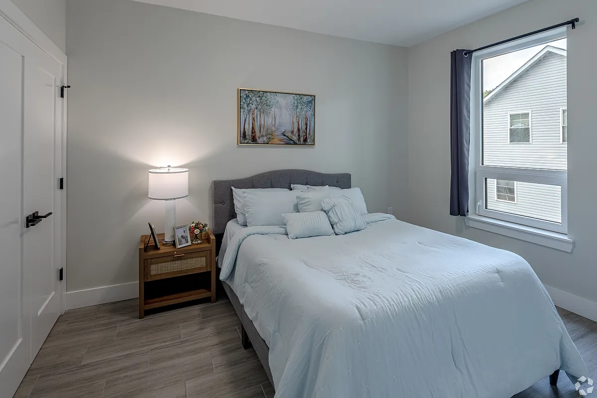 Building Photo - 124-130 Ellis Ave #207
