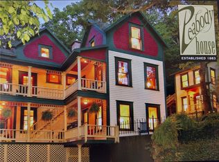 7 Armstrong St, Eureka Springs, AR 72632
