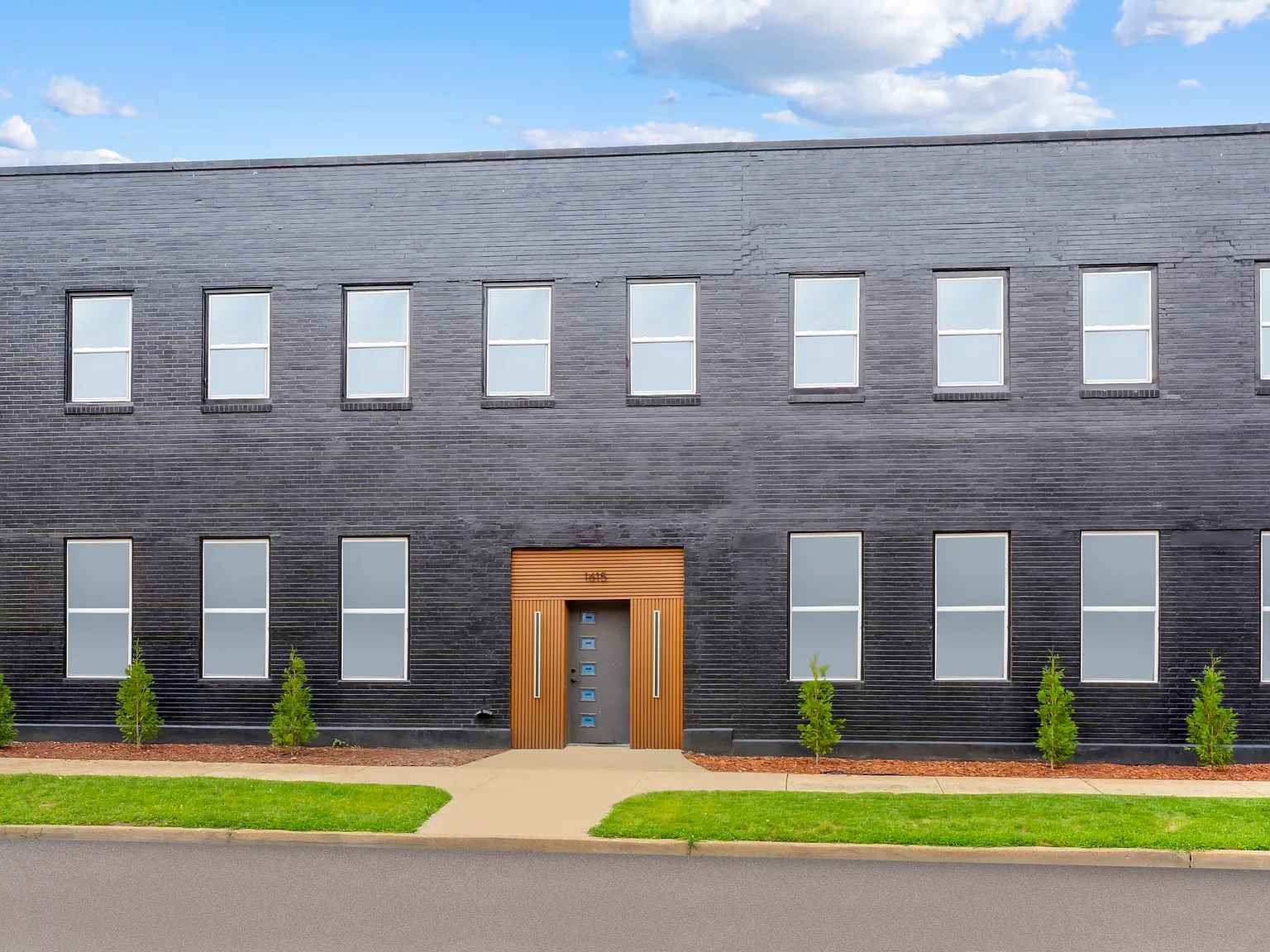 2 bed, $1,350 — Photo 2
