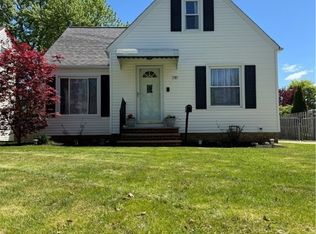 1585 Temple Ave, Mayfield Heights, OH