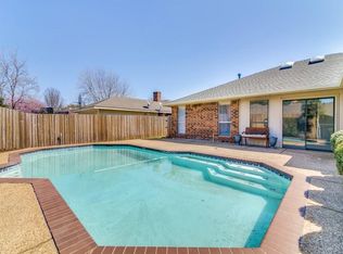 209 Ridgegate Dr, Garland, TX 75040