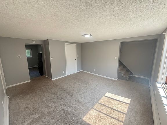 2nd image of 20 Lilac Ln #2R