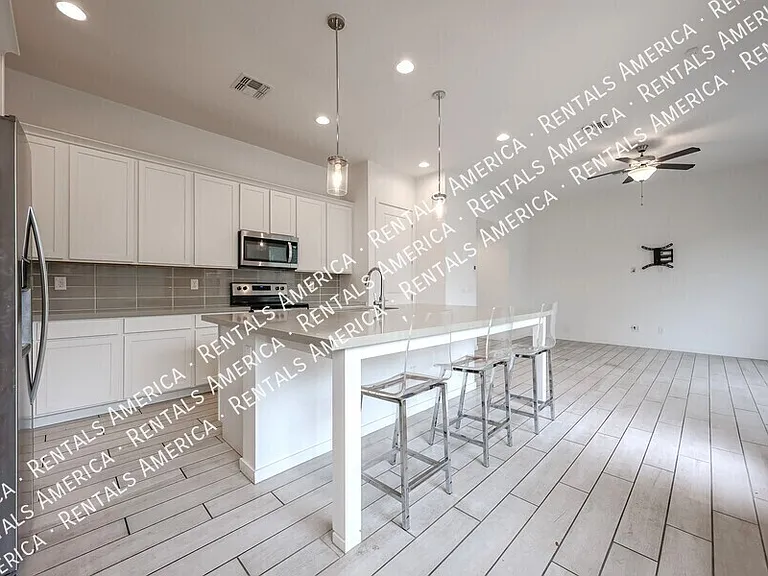 901 S Smith Rd #1008 — Photo 1