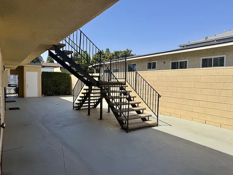 7632 Newlin Ave #7 — Photo 3