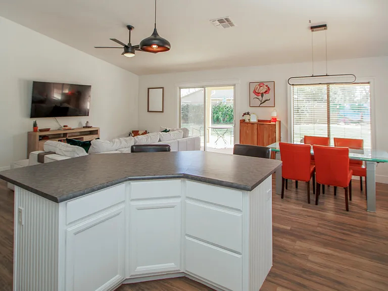 363 W Baylor Ln — Photo 8