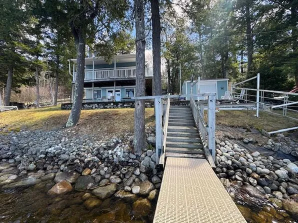 320 Redcedar Lane N, Sidney, ME 04330