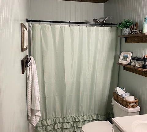 5th image of 2440 Rebecca Ln