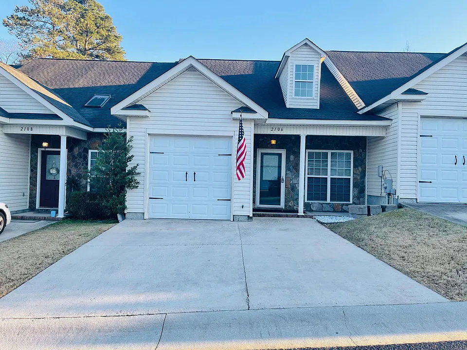 2106 Reserve Ln