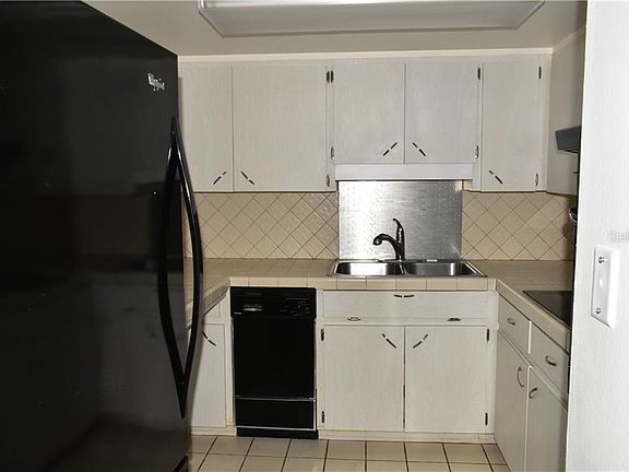 3rd image of 2457 Ecuadorian Way APT 25