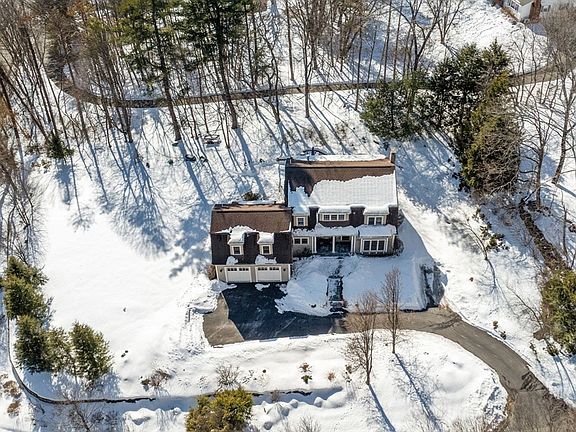 2nd image of 545 Concord Rd