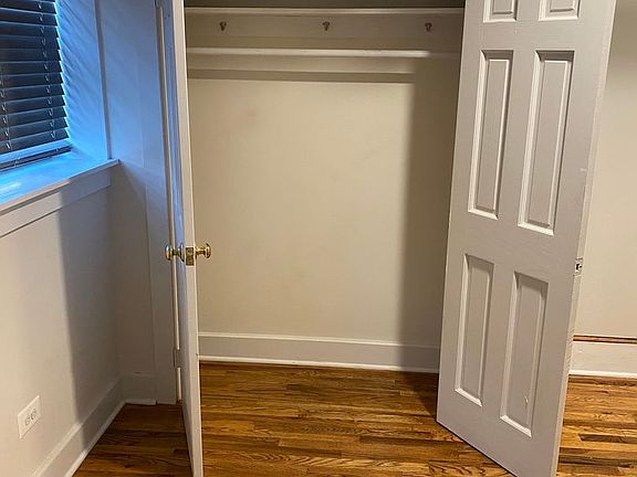 4th image of 855 W Agatite Ave #3G