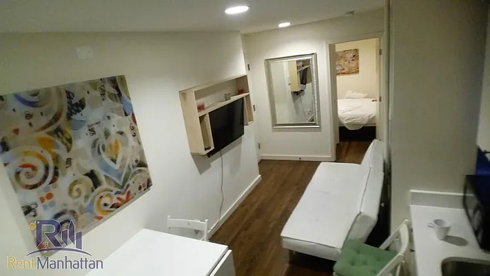 Rented by Rent Manhattan | media 9