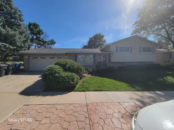 2446 E Sundown Ave, Cottonwood Heights, UT 84121