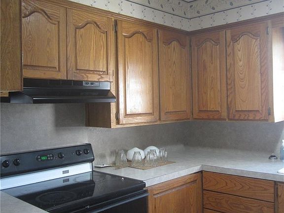 4th image of 3173 Columbia Dr