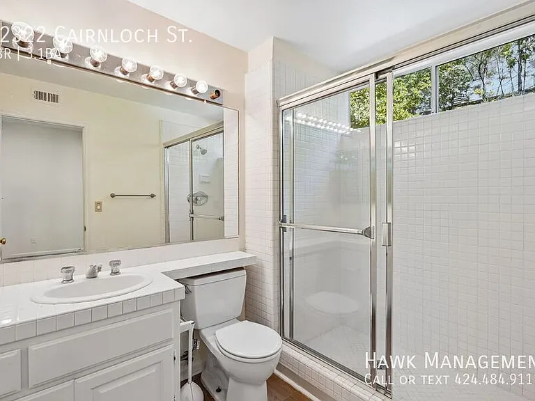 22322 Cairnloch St — Photo 38