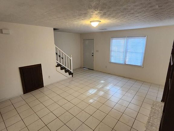 3rd image of 631 Hunting Creek Ln SE