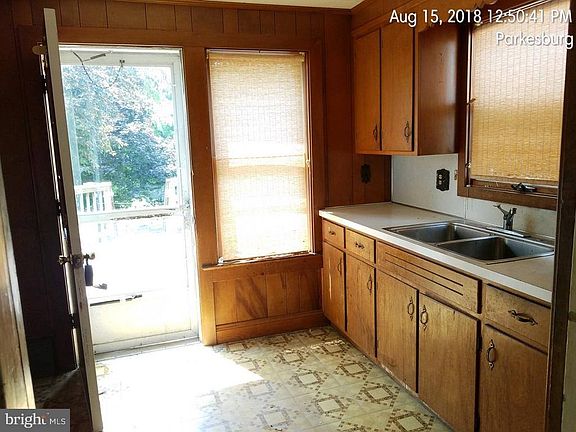 3rd image of 368 Strasburg Ave