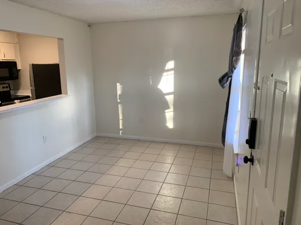 168 E University Dr APT L107, Auburn, AL 36832