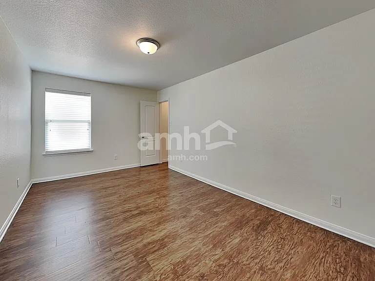 920 Summer Stream Rd — Photo 13