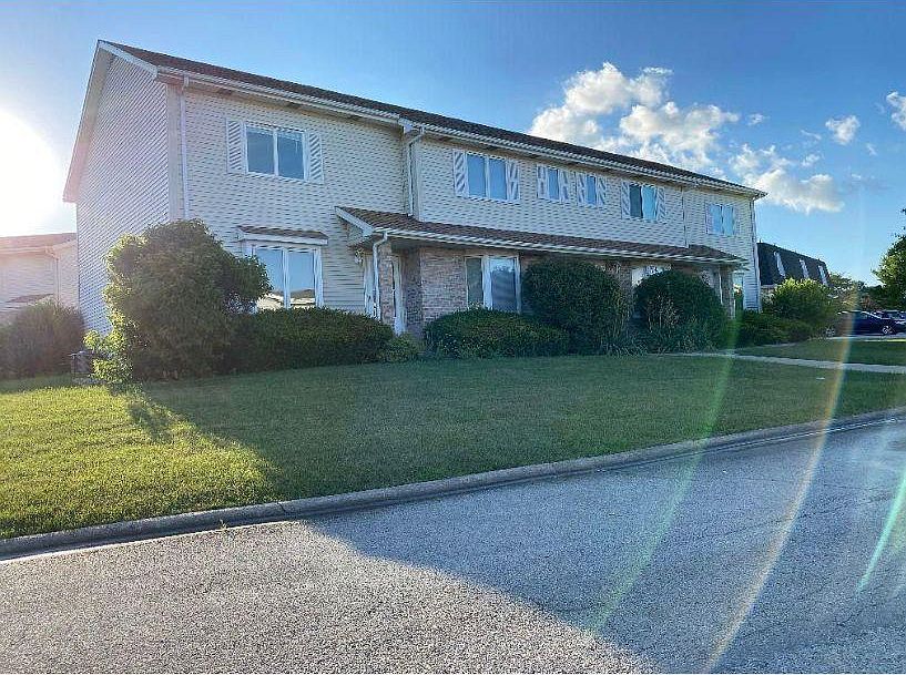 1st image of 475 Plum Creek Ct APT 3