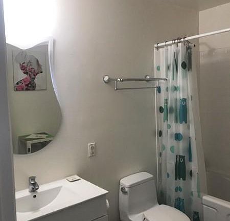 4th image of 363 Diamond St APT A